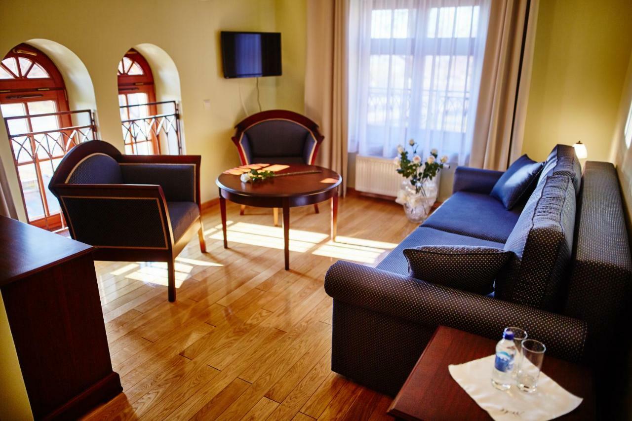 Centrum Obslugi Turysty Kordegarda Raczki  Buitenkant foto